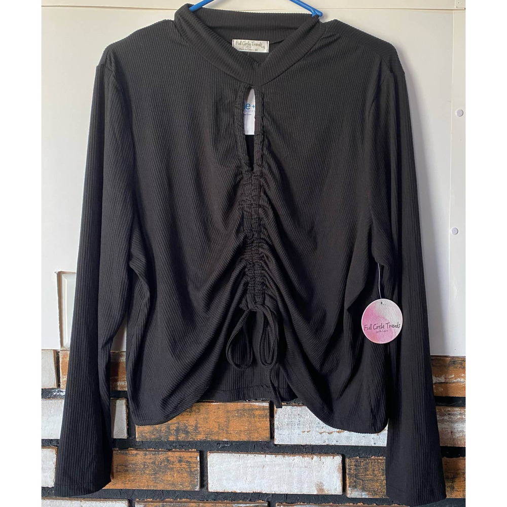 Rue21 Black Cropped Ruched Front Shirt Ribbed Knit Size 3X Plus NWT